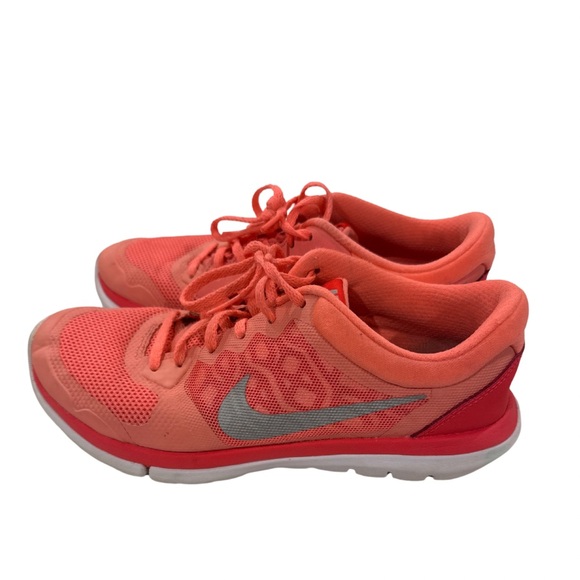 Nike Shoes - Nike Flex Women’s tennis shoes